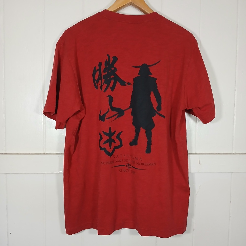 Uniqlo Katsuyama Samurai Sake T-Shirt Men Large Red Graphic Slub Cotton UT